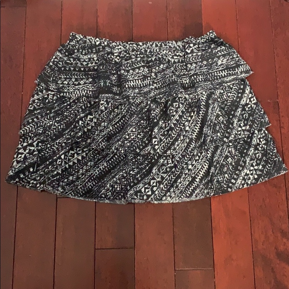 New Geometric print mini skirt (size 6)